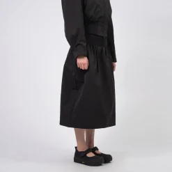 [AMOMENTO] NYLON SHIRRING FLARE SKIRT _ BLACK
