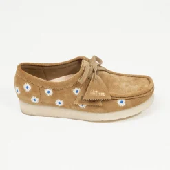 [CLARKS ORIGINALS] WALLABEE _ DARK OLIVE EMB