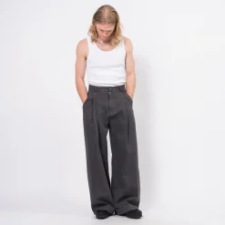 [HATCHINGROOM] DEEP PLEATS TROUSERS _ CHARCOAL