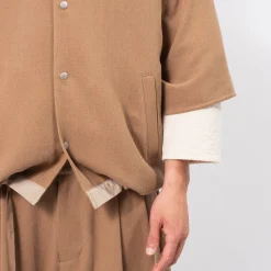 [MERELY MADE] MERELY DOBBY COTTON RAGLAN CAPE SHIRTS _ CAPPUCCINO