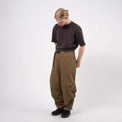 [POLIQUANT] THE CHANGING LENGTH HEM ZIP-UP TUCKED PANTS _ KHAKI