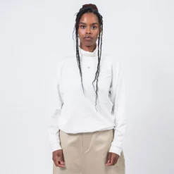 [RHODOLIRION] PS1085 SWALLOW EMB. TURTLE NECK TEE _ A-WHITE