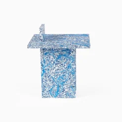 [SPACE AVAILABLE] SELF ASSEMBLE STOOL _ BLUE